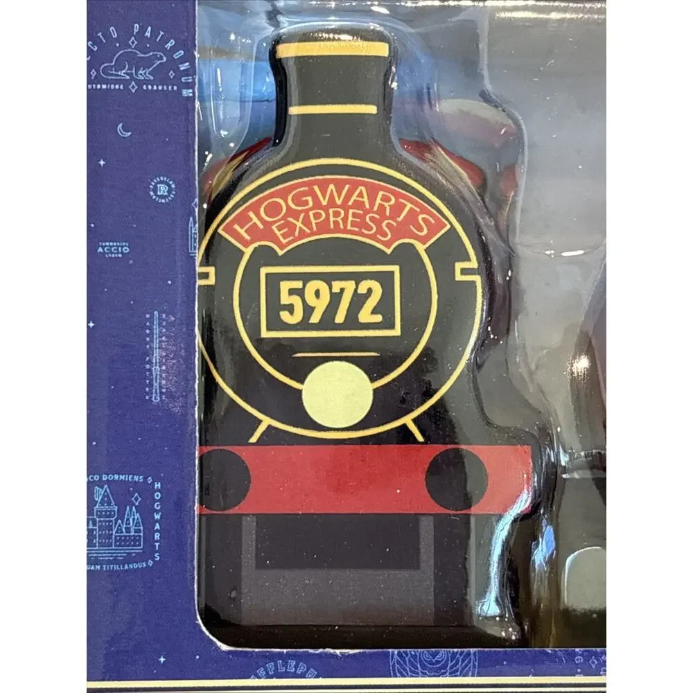 Harry Potter Hogwarts Express & Platform 9 3/4 Ceramic Salt & Pepper Shaker Set